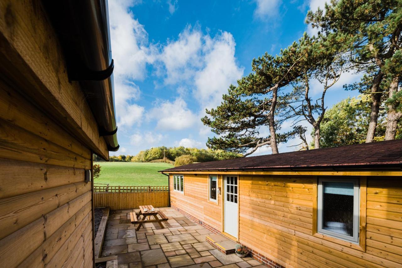 Low Moor Lodge Scarborough Exterior photo