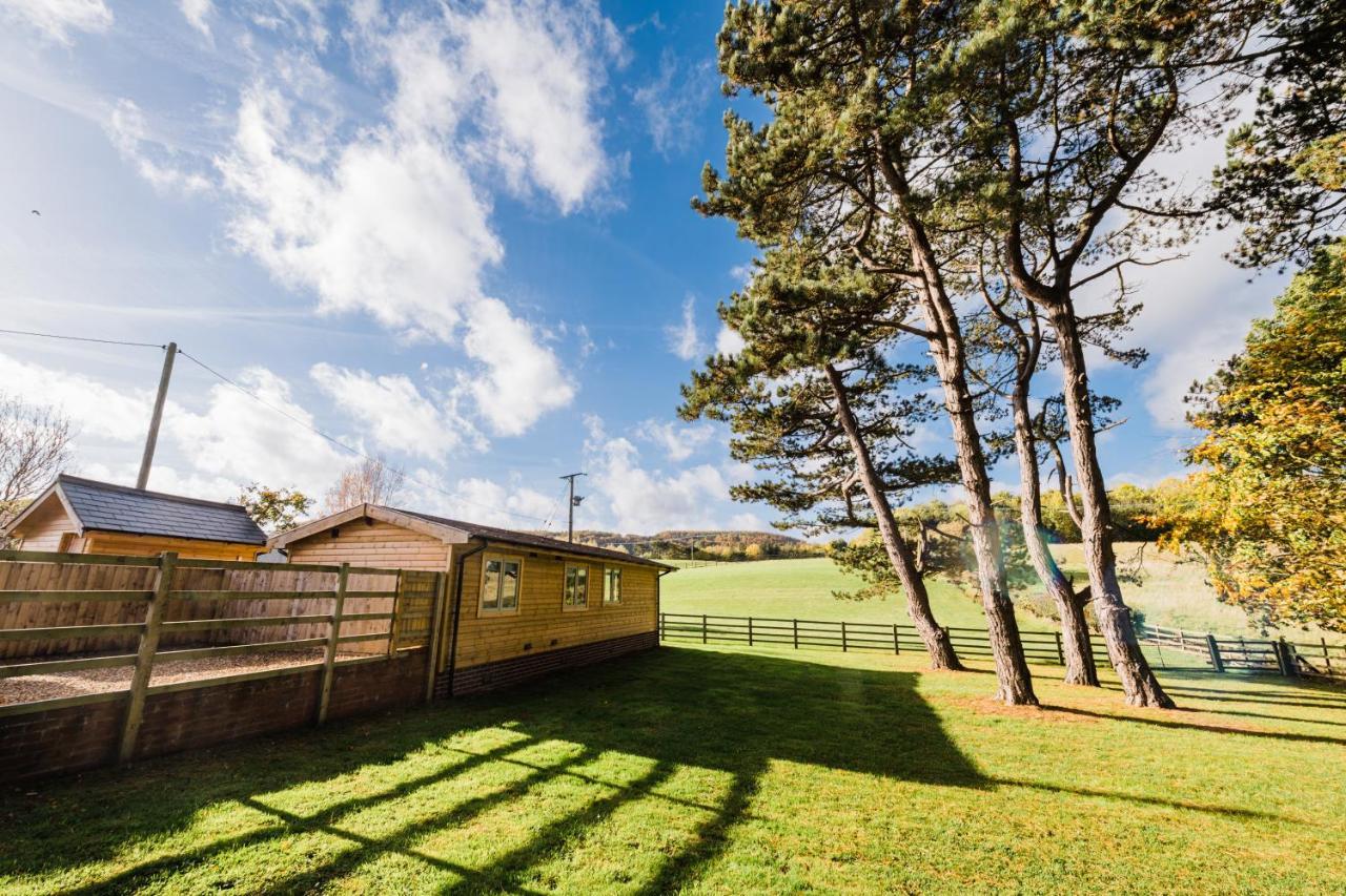 Low Moor Lodge Scarborough Exterior photo